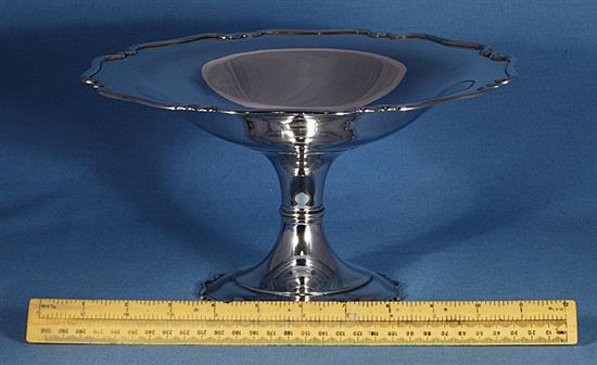 A silver cake tazza,